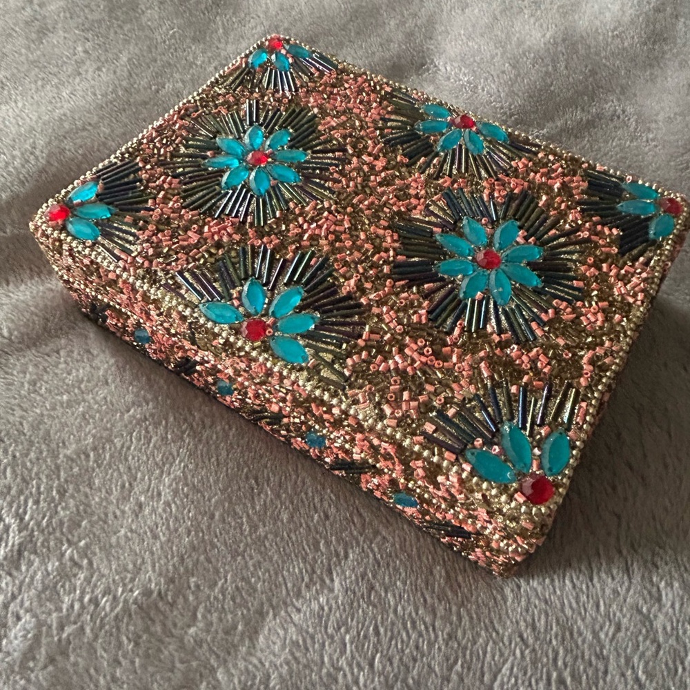 Jewelry box